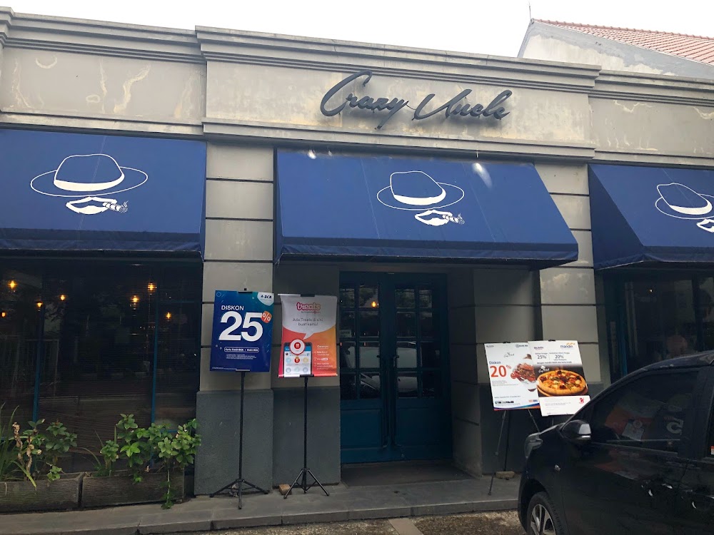 Crazy Uncle Restaurant & Bar